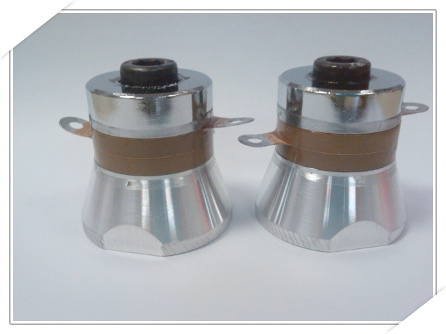 Double Frequency Ultrasonic transducer for cleaning