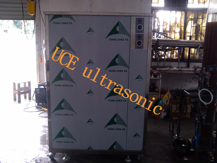 Large ultrasonic cleaning machine