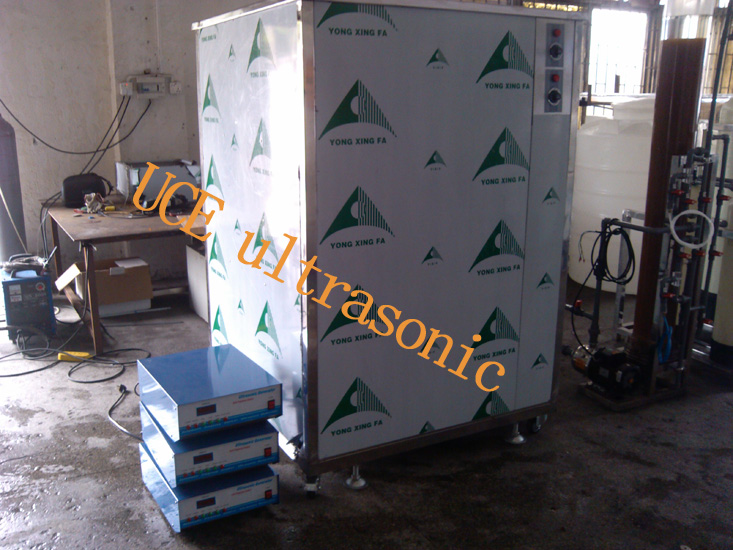Large ultrasonic cleaning machine
