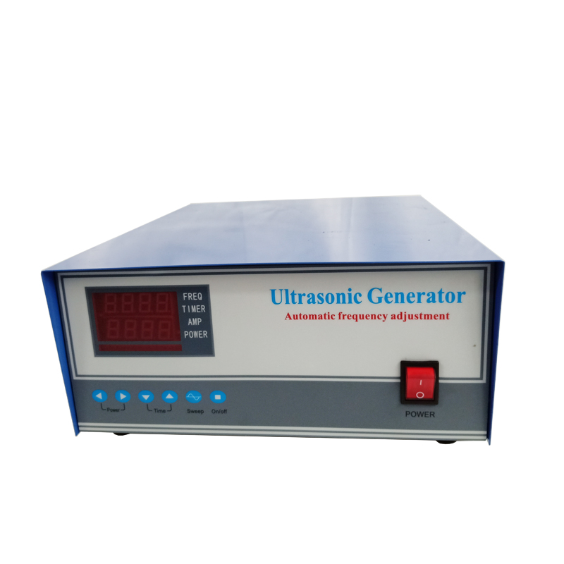 Intelligent ultrasonic generator for ultrasonic cleaning system