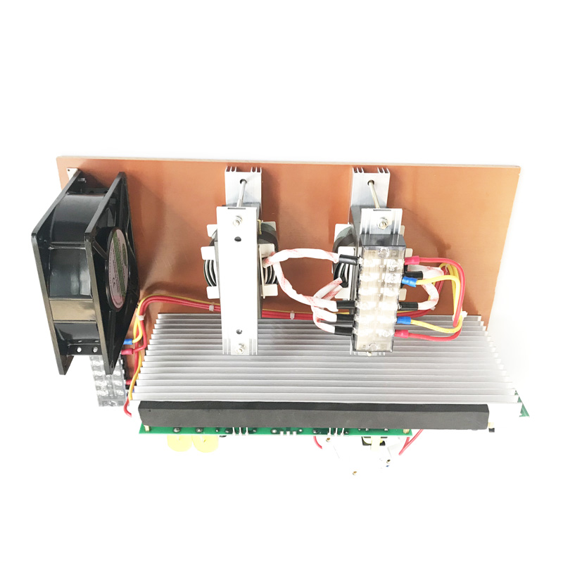 ultrasonic vibrator circuit with ultrasonic cleaning transducer